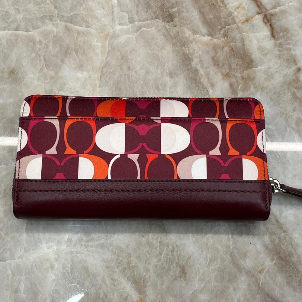 NWOT Coach Park Split C Print Accordion Zip Wallet